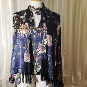 *Zara* "V" Neck with ties florals top.